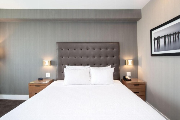 Sandman Hotel Hamilton image 14