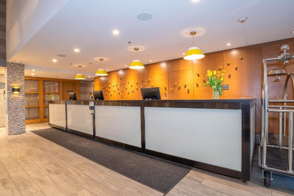 Sandman Hotel Hamilton Main image